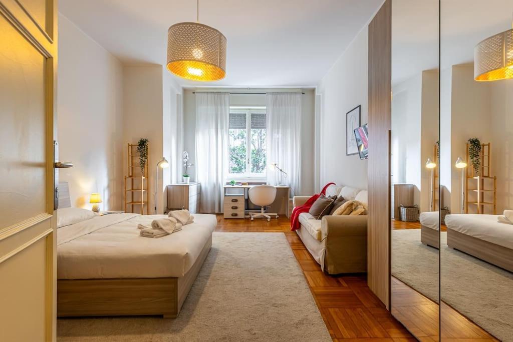 4 Bedrooms, 10 Guests, 250sqm, Terrace, 5mn Duomo Apartment Milan