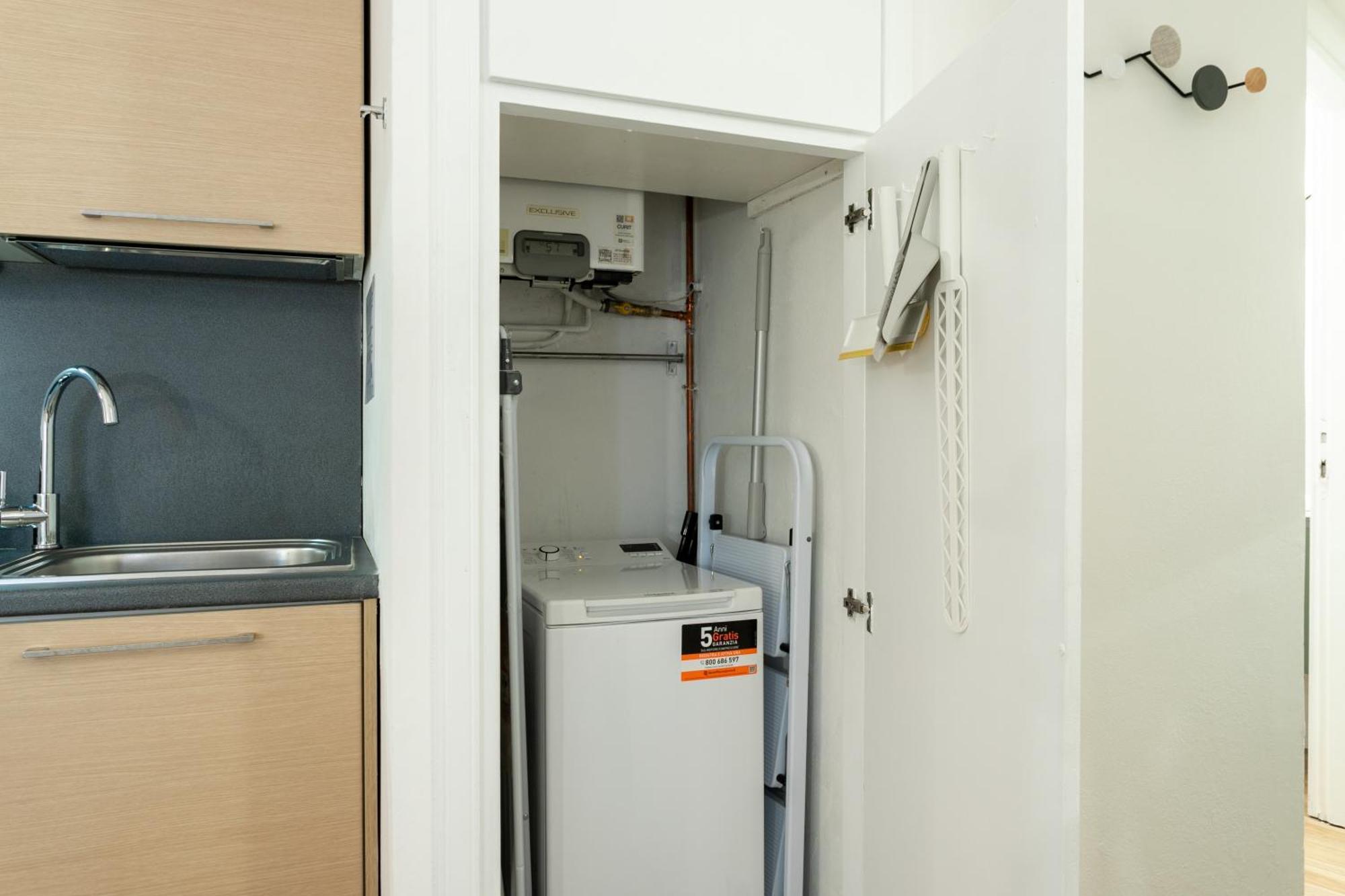 Co99- Large Lanzone Apartment