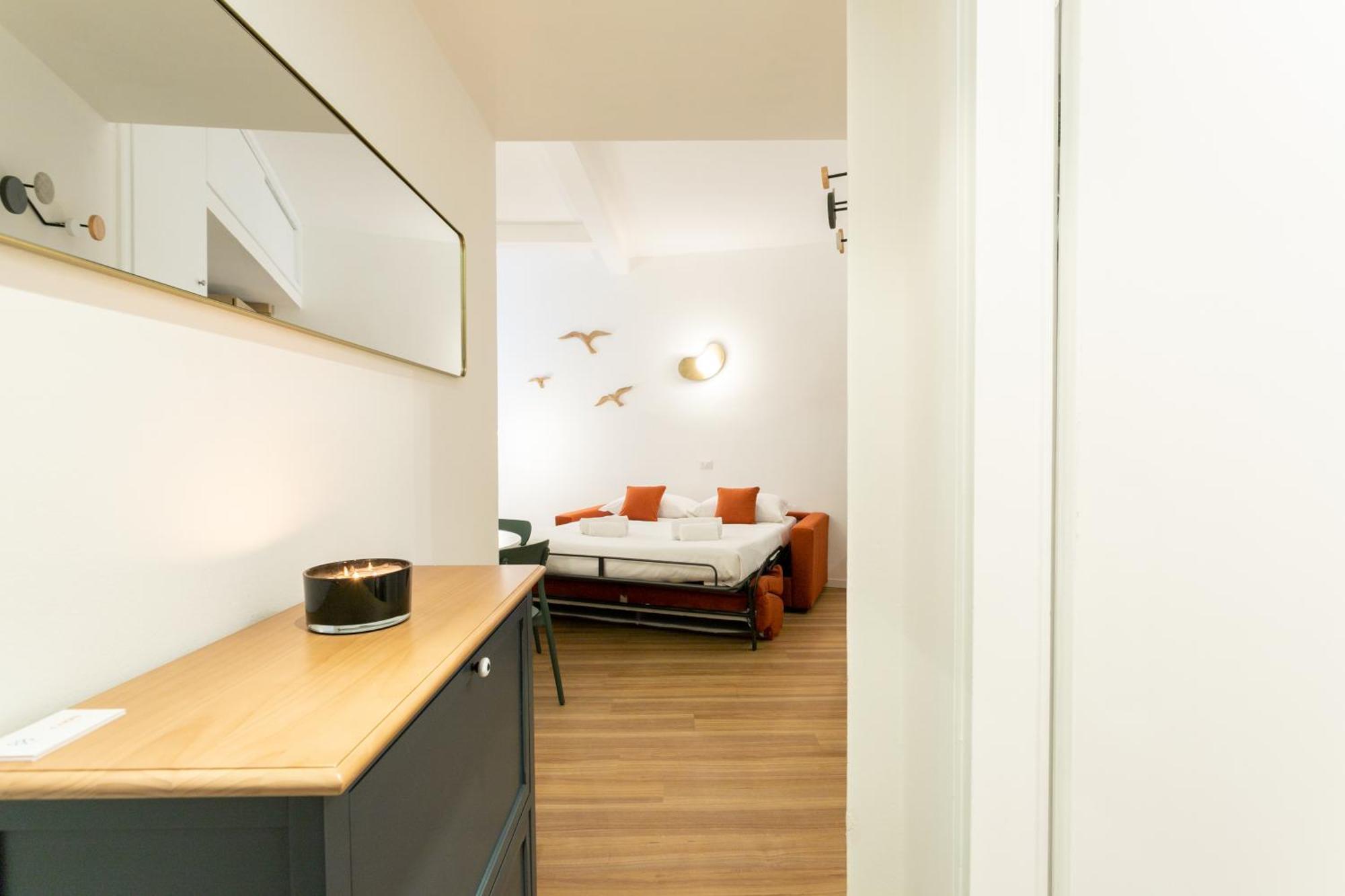 Apartment Co99- Large Lanzone