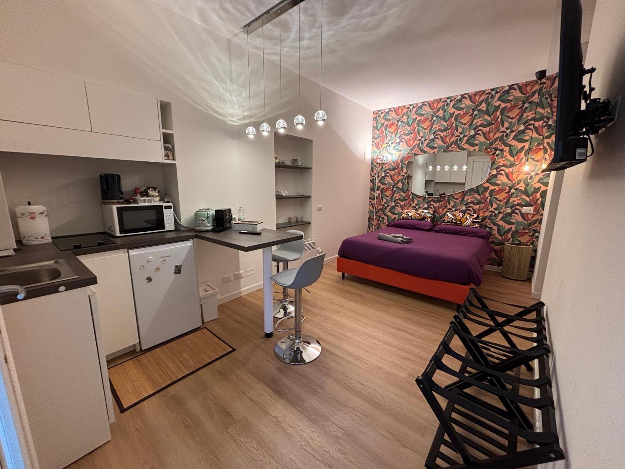 Apartment La Vecchia Milano-les Nubles Vannucci - Il Ballatoio E Il Cortile Milan