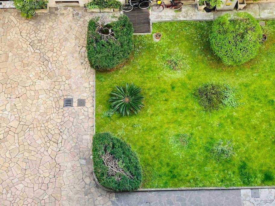 Artistic 2-bedroom Appartamento Milano