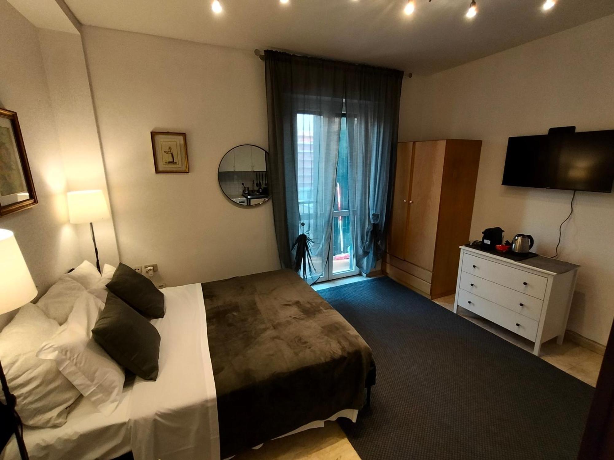 Short Rent Porta Vittoria Apartment *