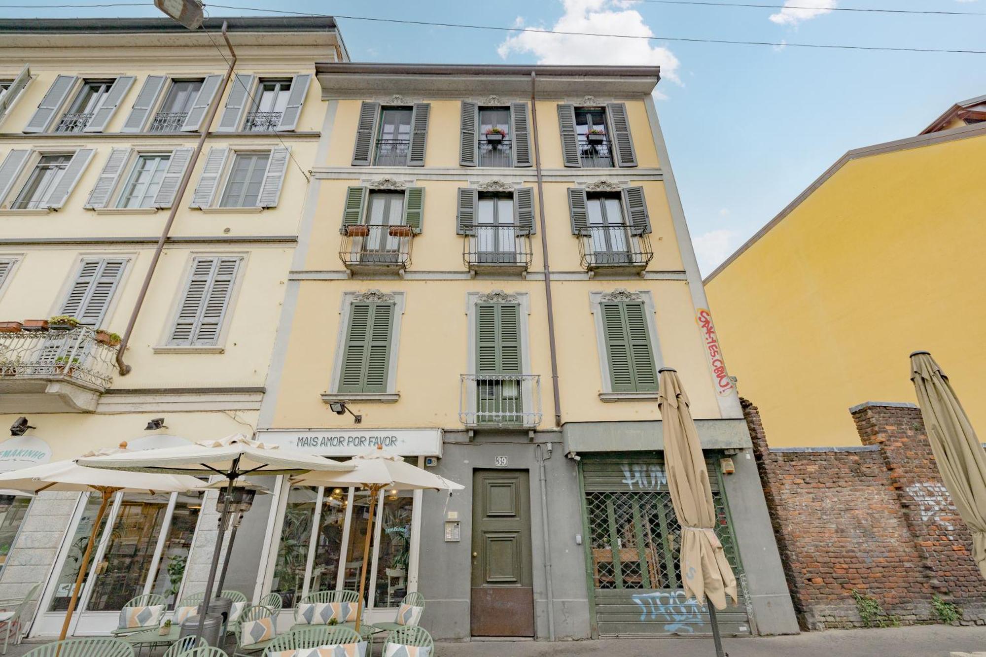 Luxury Naviglio House - 10 Min Cathedral Apartment