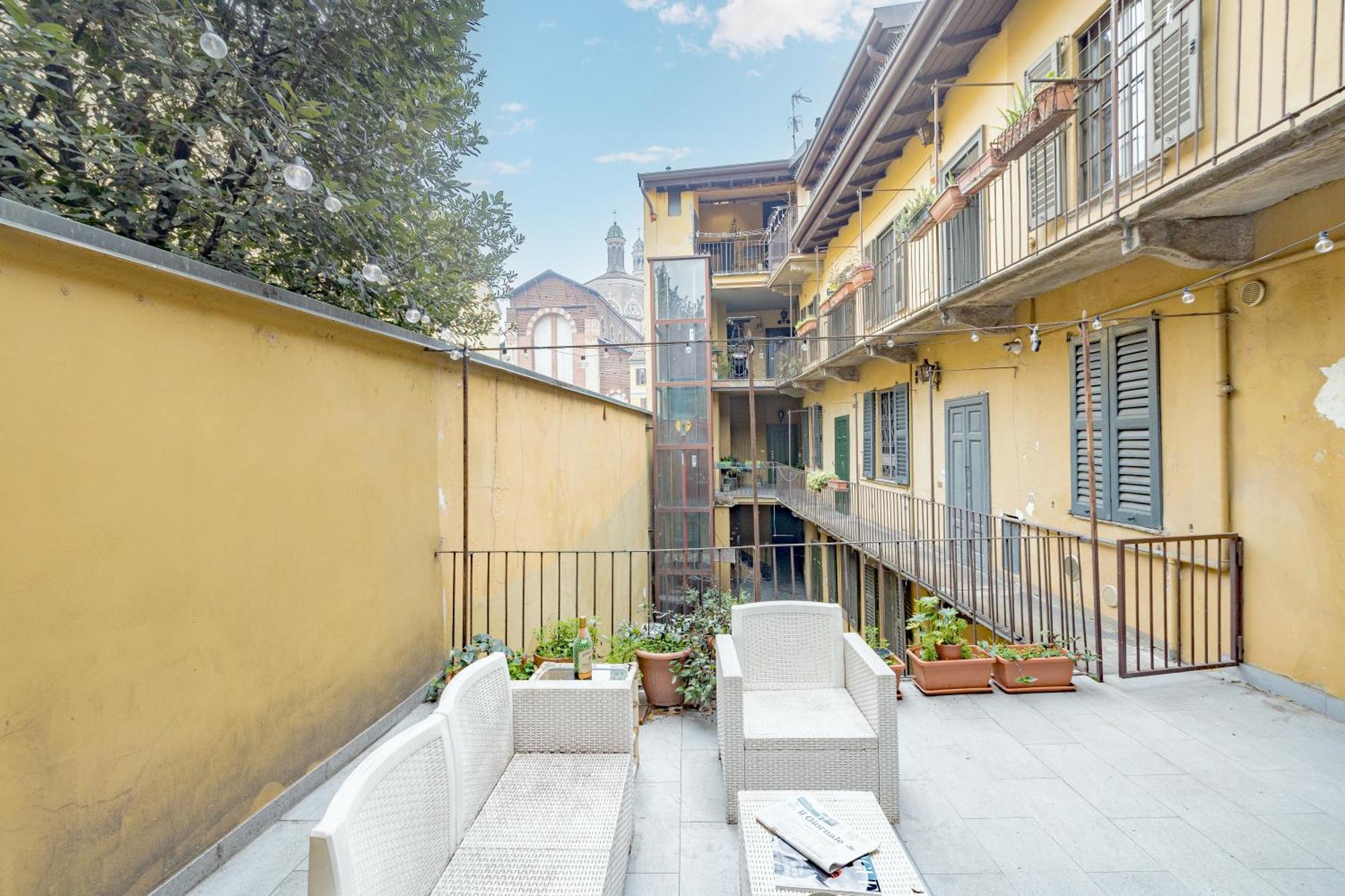 Apartment Luxury Naviglio House - 10 Min Cathedral Milan
