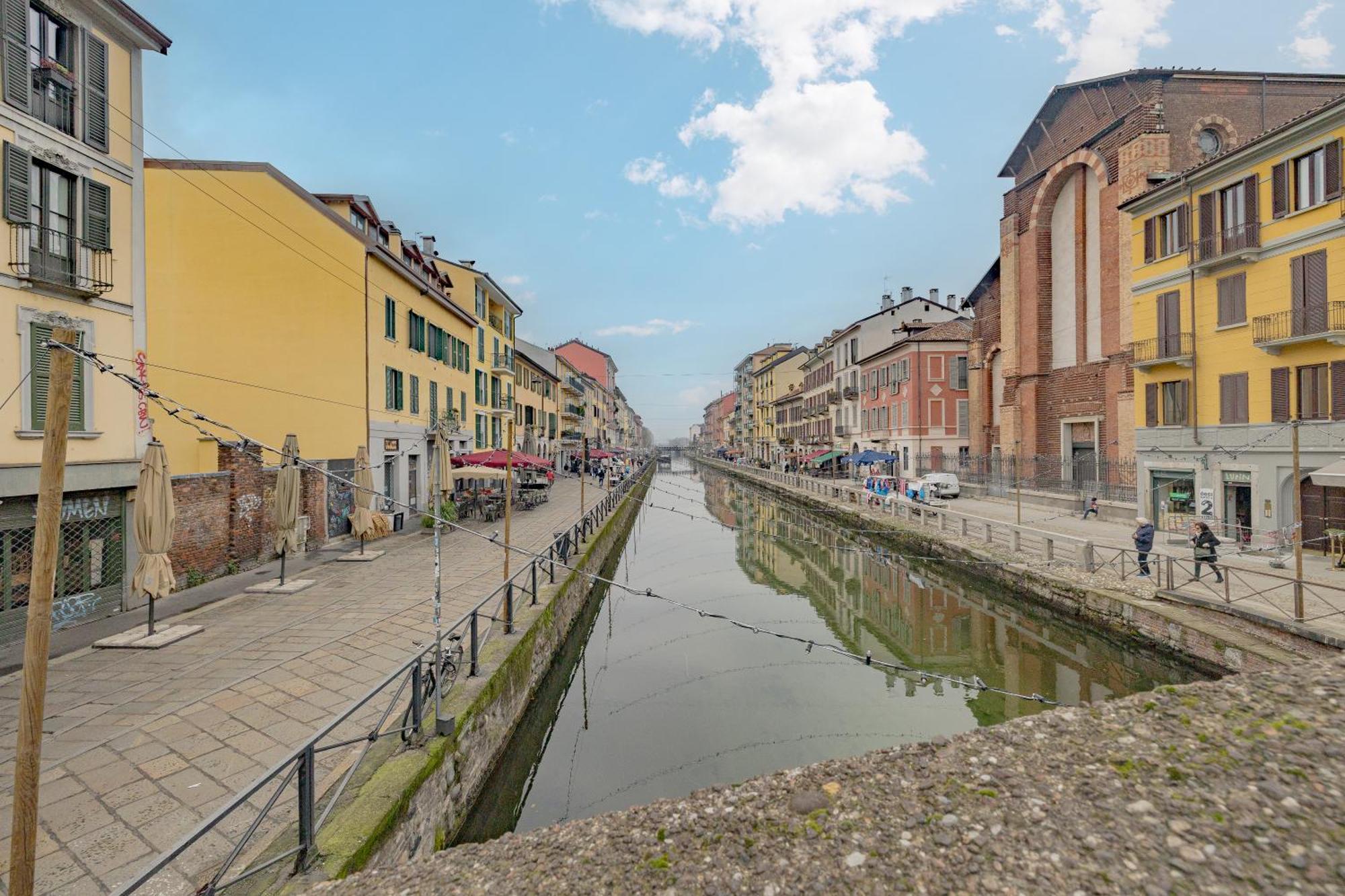 Luxury Naviglio House - 10 Min Cathedral Apartment