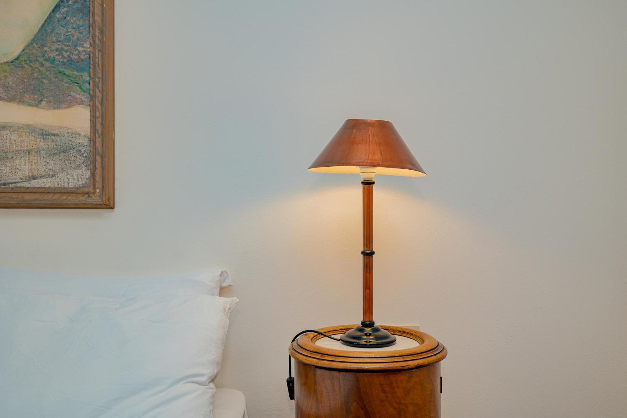 Luxury Naviglio House - 10 Min Cathedral Apartment