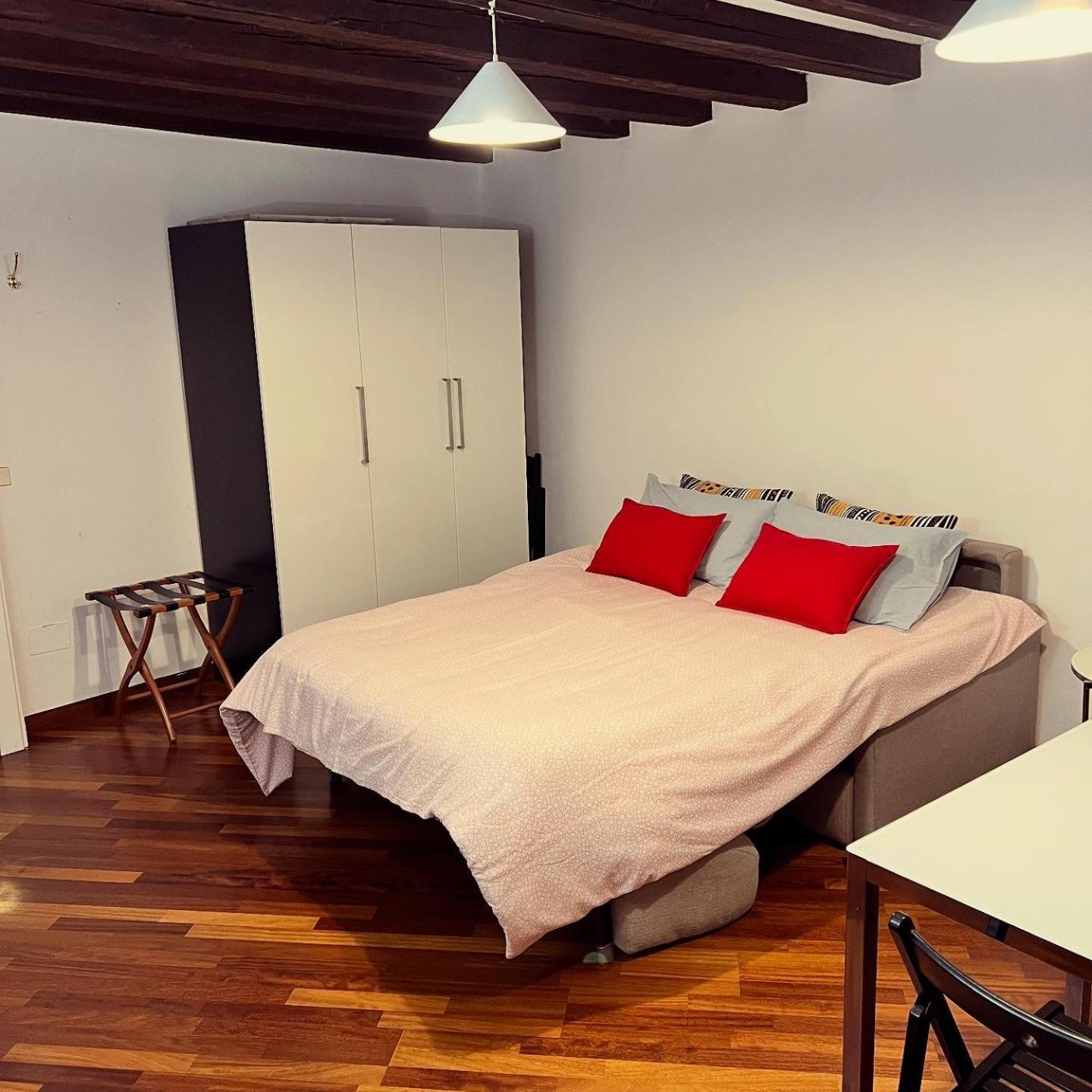 Apartment Nerino 8 Charme *