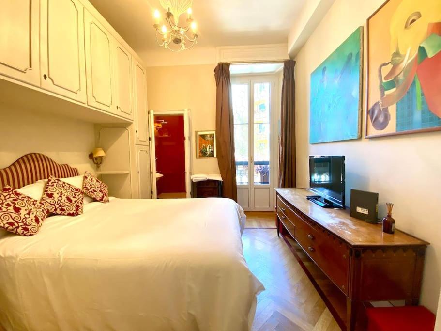 Apartment In The Citylife Area, *
