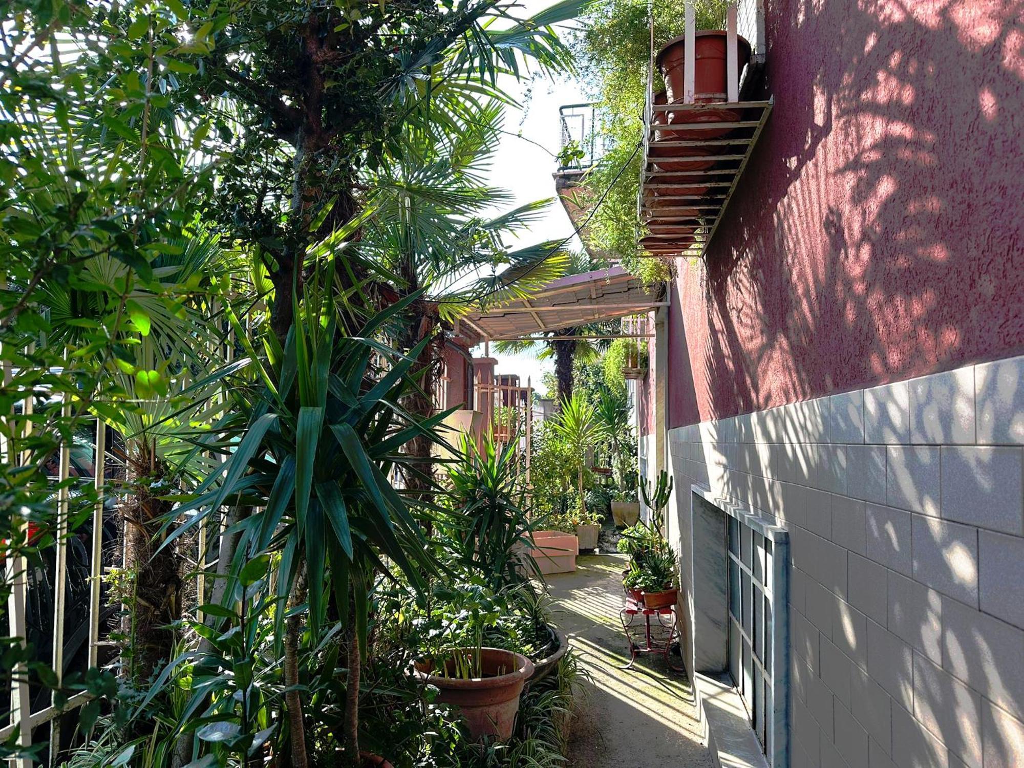 Apartment Red House - Beautiful - Metro M1 Milan