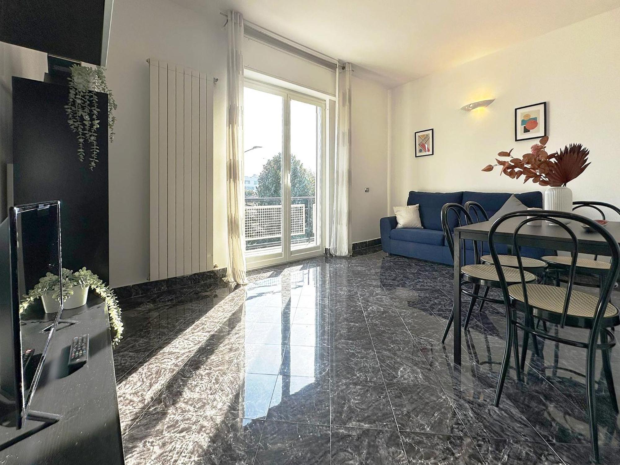 Apartment Red House - Beautiful - Metro M1
