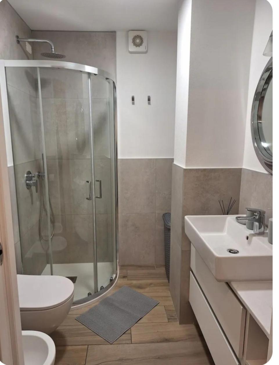 Palmanova Bilocale In Affitto Breve Apartment Milan