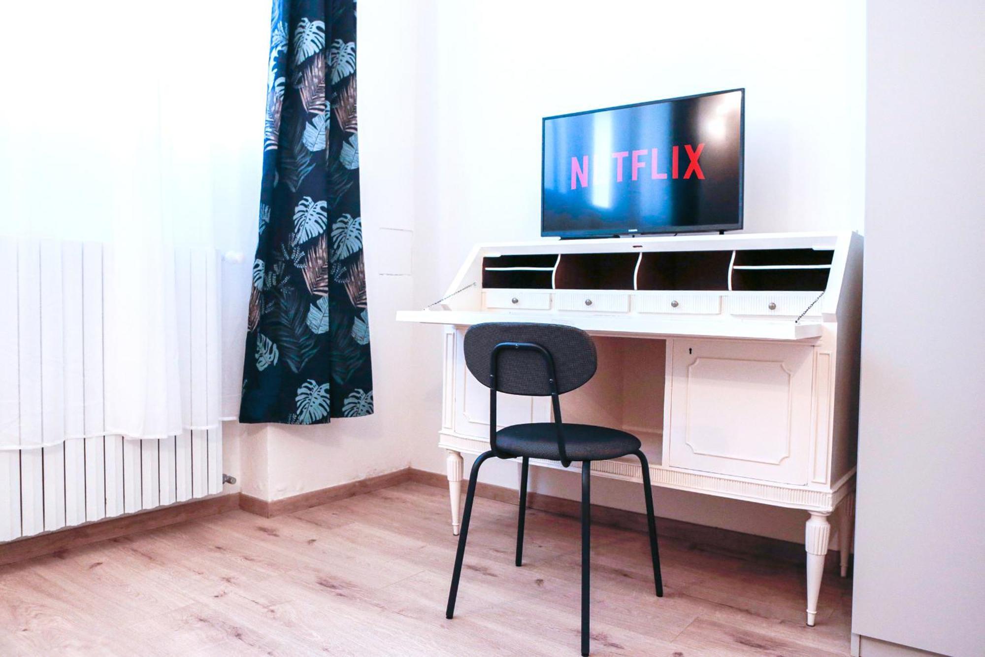 Prada-ieo-bocconi-wi-fi Free-ac Apartment