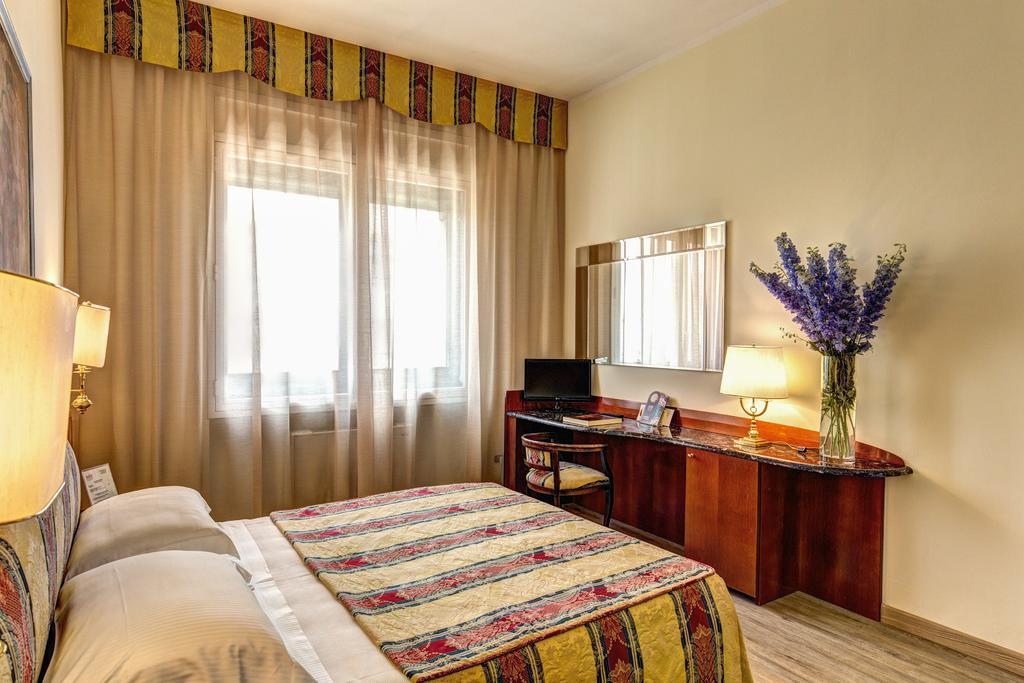 Hotel Romana Milan