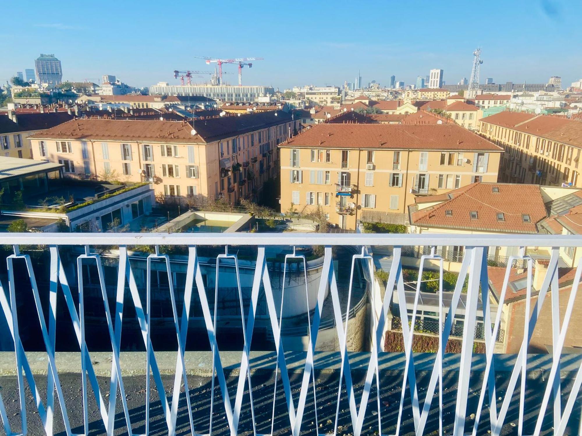 Charming Attico Vista Duomo Apartment *