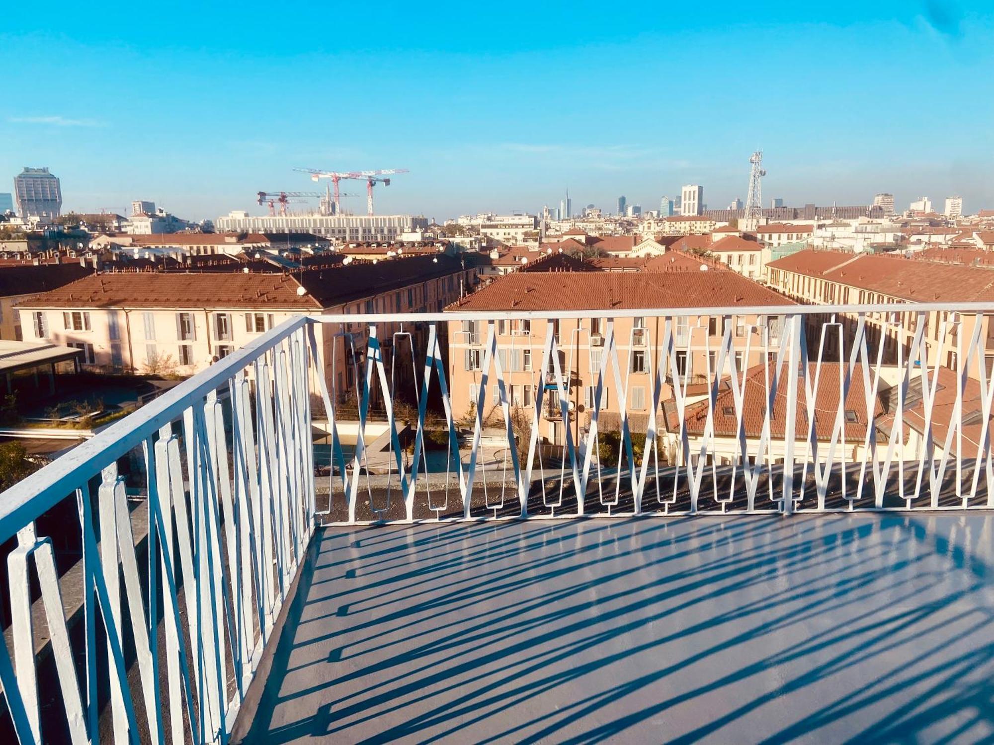 Charming Attico Vista Duomo Apartment
