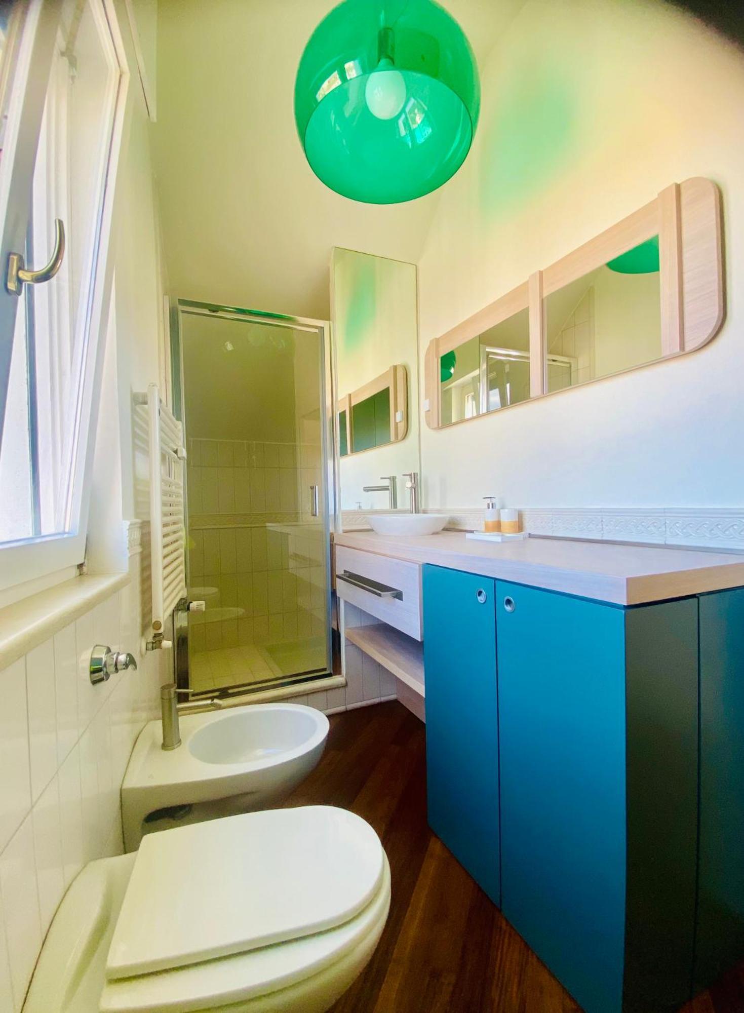 Charming Attico Vista Duomo Apartment Milan