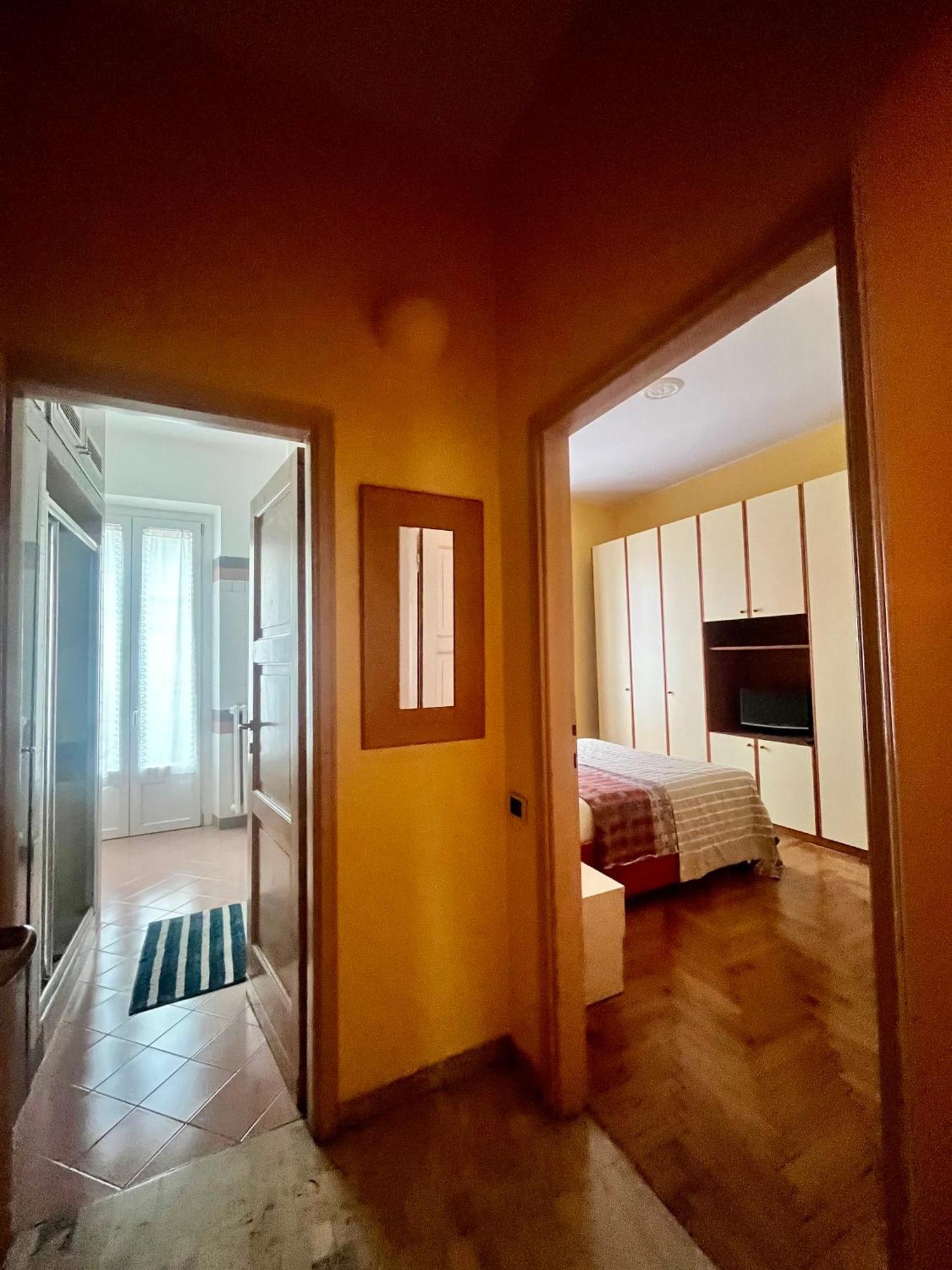 Bright Apartment *