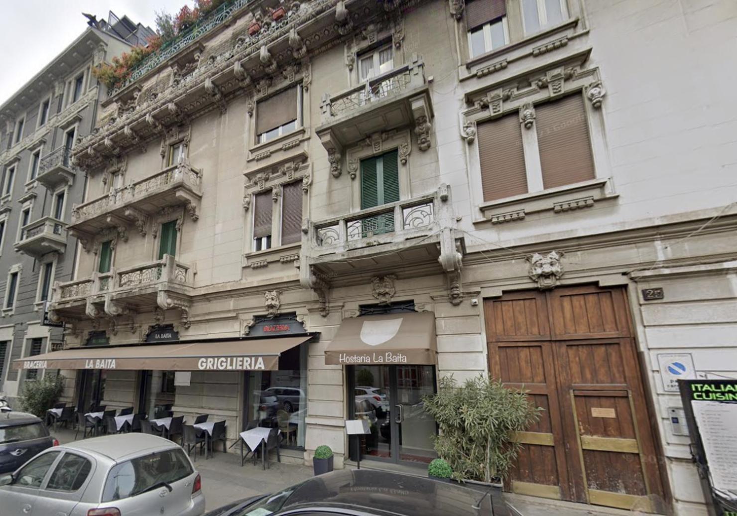 A Due Passi Da Stazione Apartment *