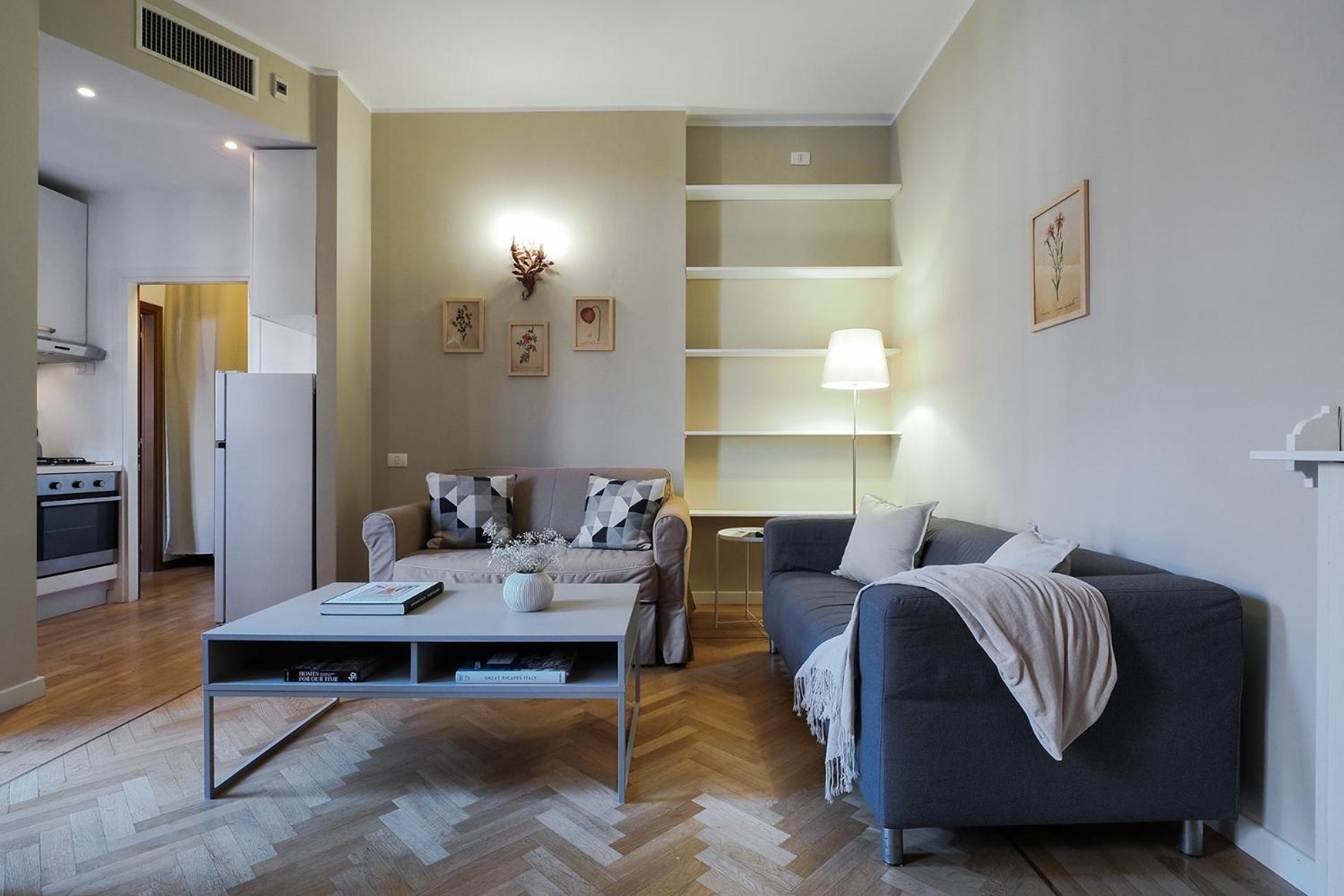 Silent & Charming In Lovely Conca Del Naviglio Apartment Milan