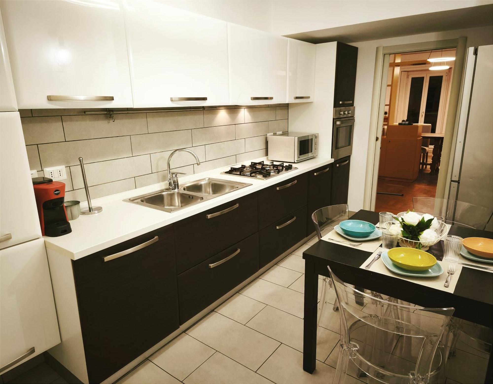 Elegant View Flat Adjacent Metro Apartment Milan