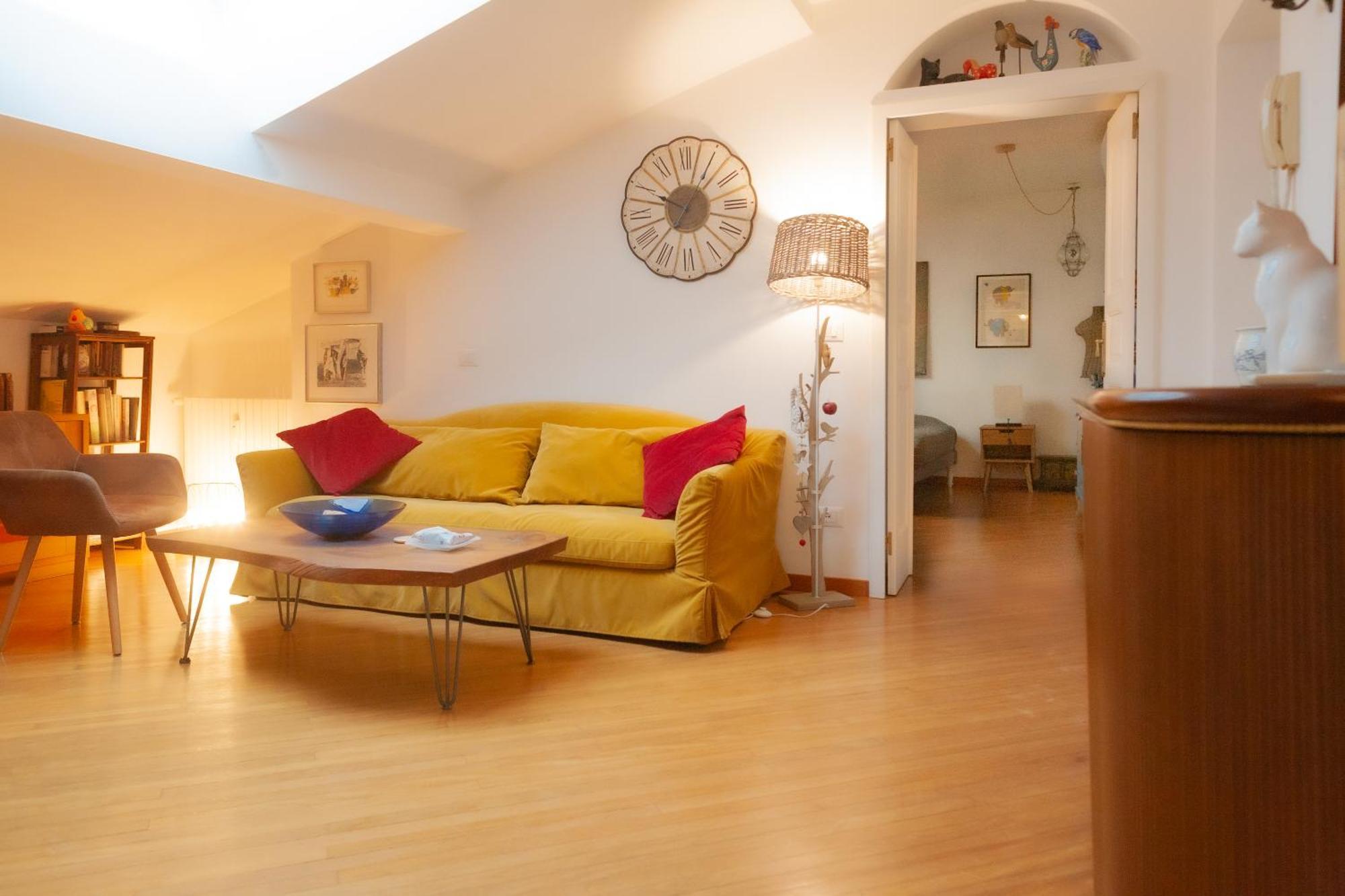 Quite And Lovely Attic - Paolo Sarpi 8 - Location Apartment Milan