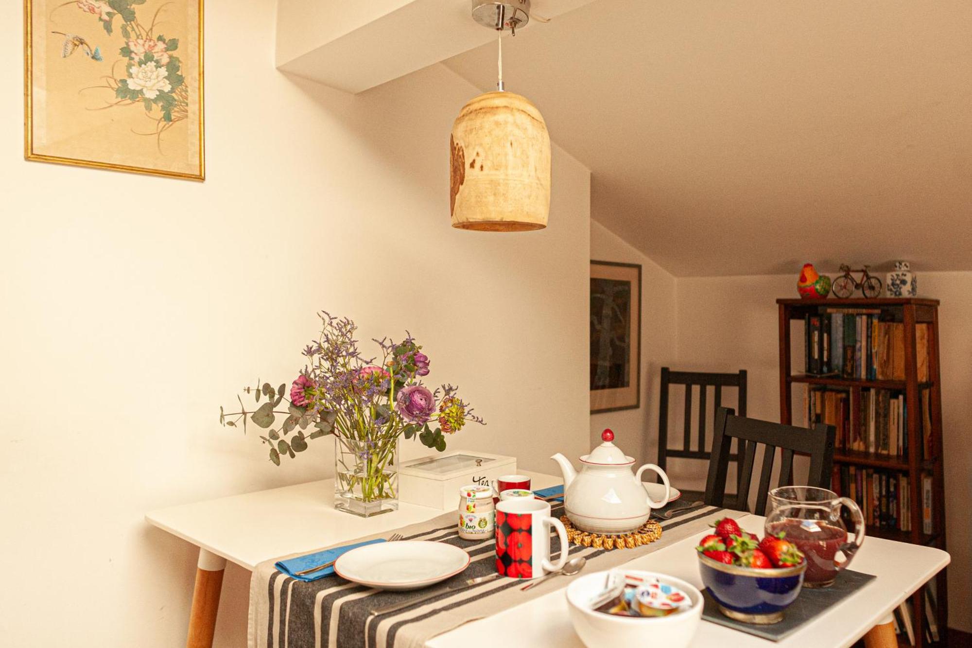 Quite And Lovely Attic - Paolo Sarpi 8 - Location Apartment