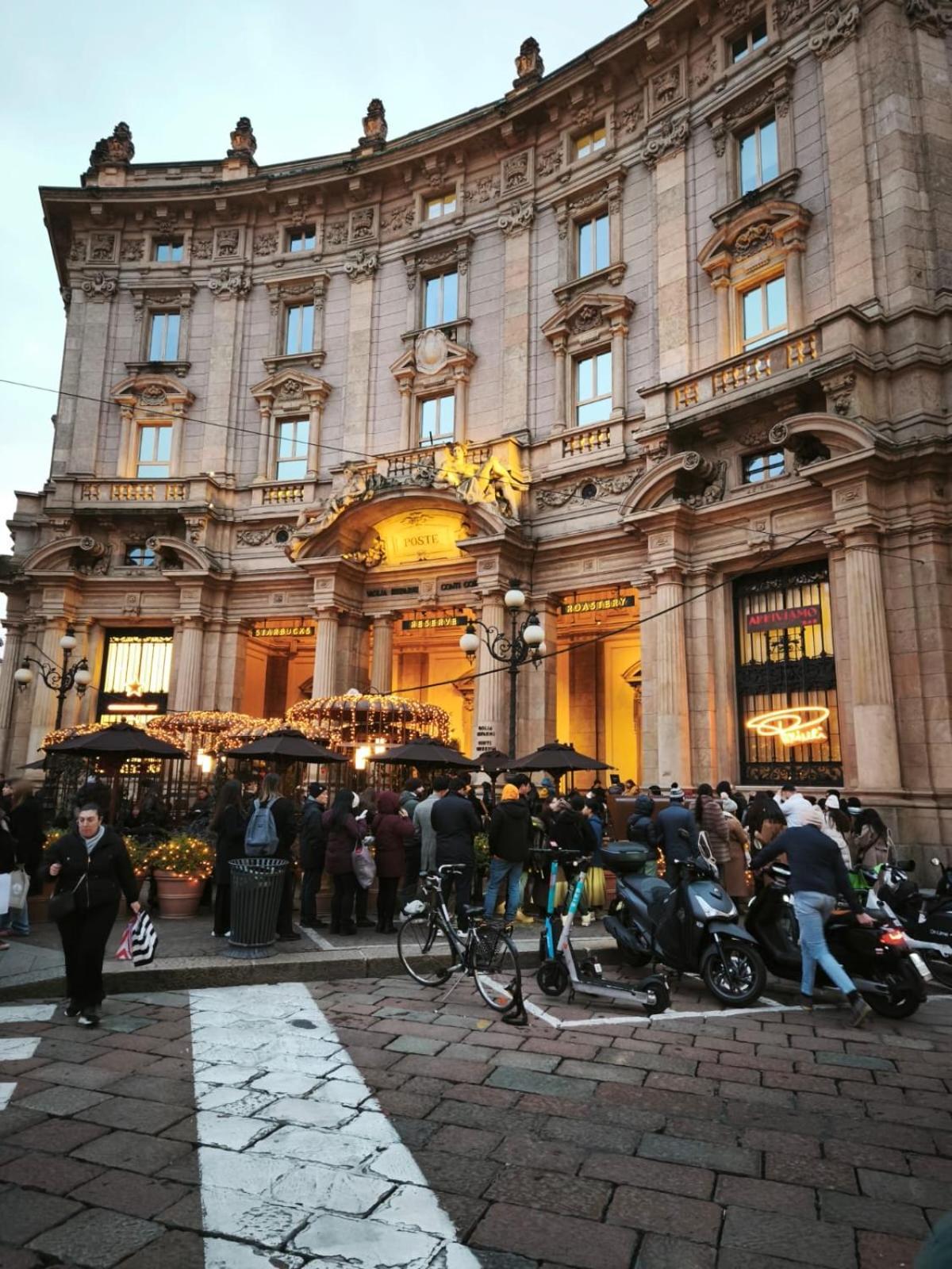Peony House - 10 Min Duomo Milão
