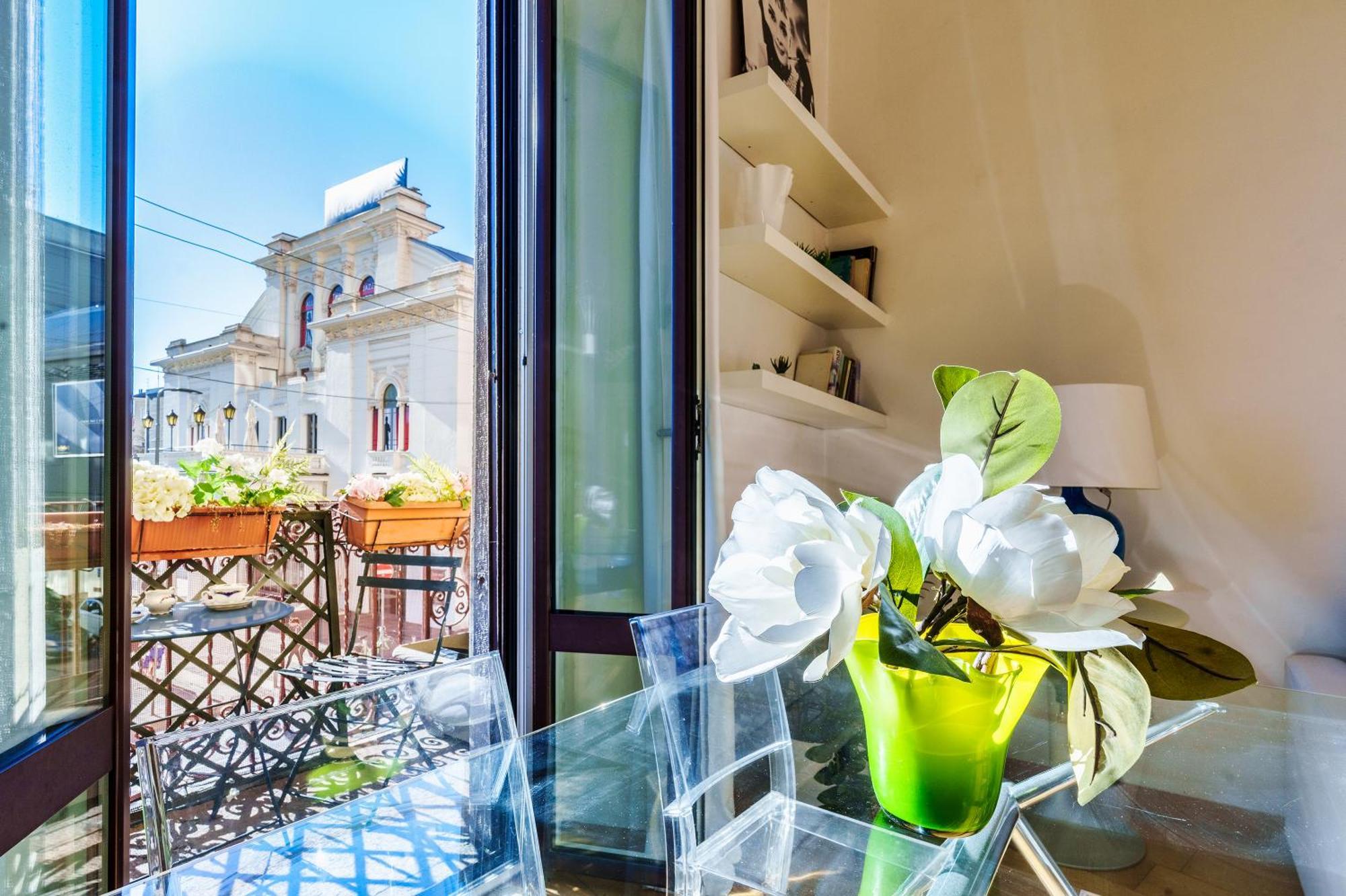 Life - Duomo With Terrace Apartment *