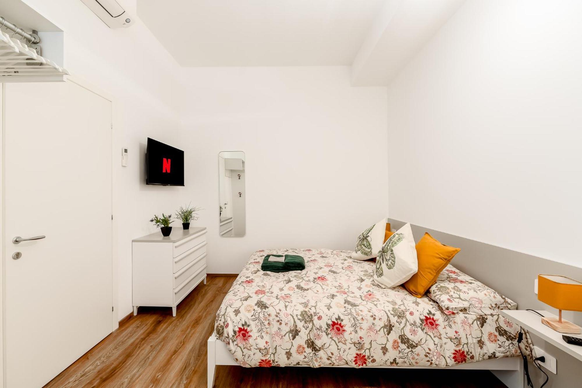 Comfy Historic Centre Apartment Milan