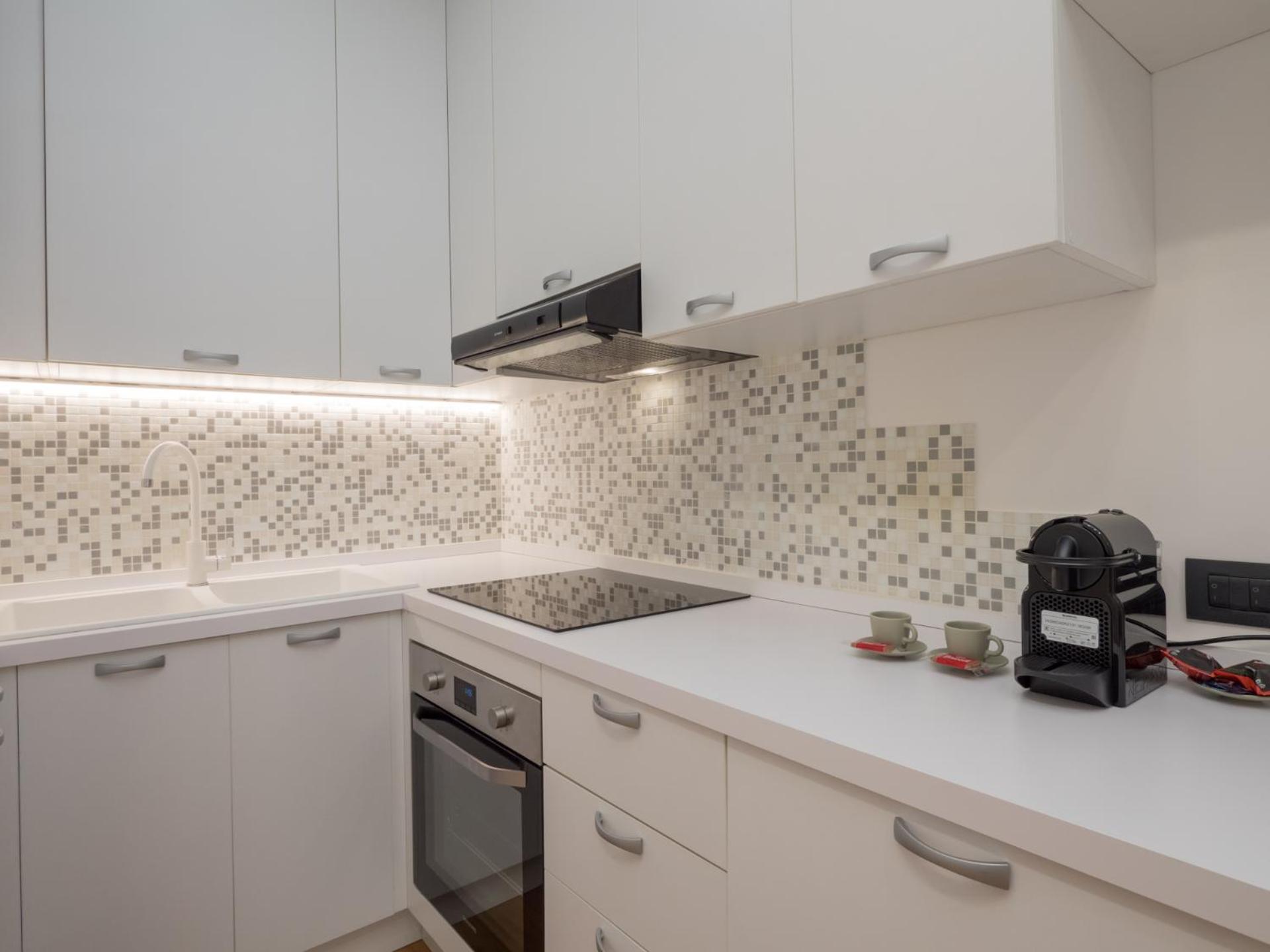 Isola-garibaldi Newly Renovated 1 Bedroom By Rentopolis Apartment *