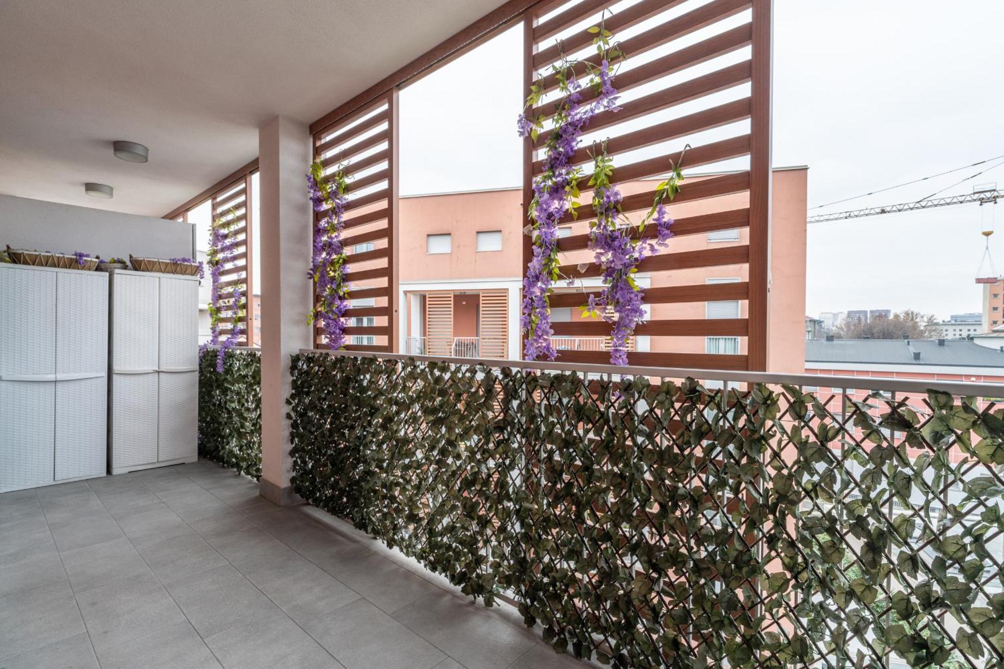 Parmenide Apartment