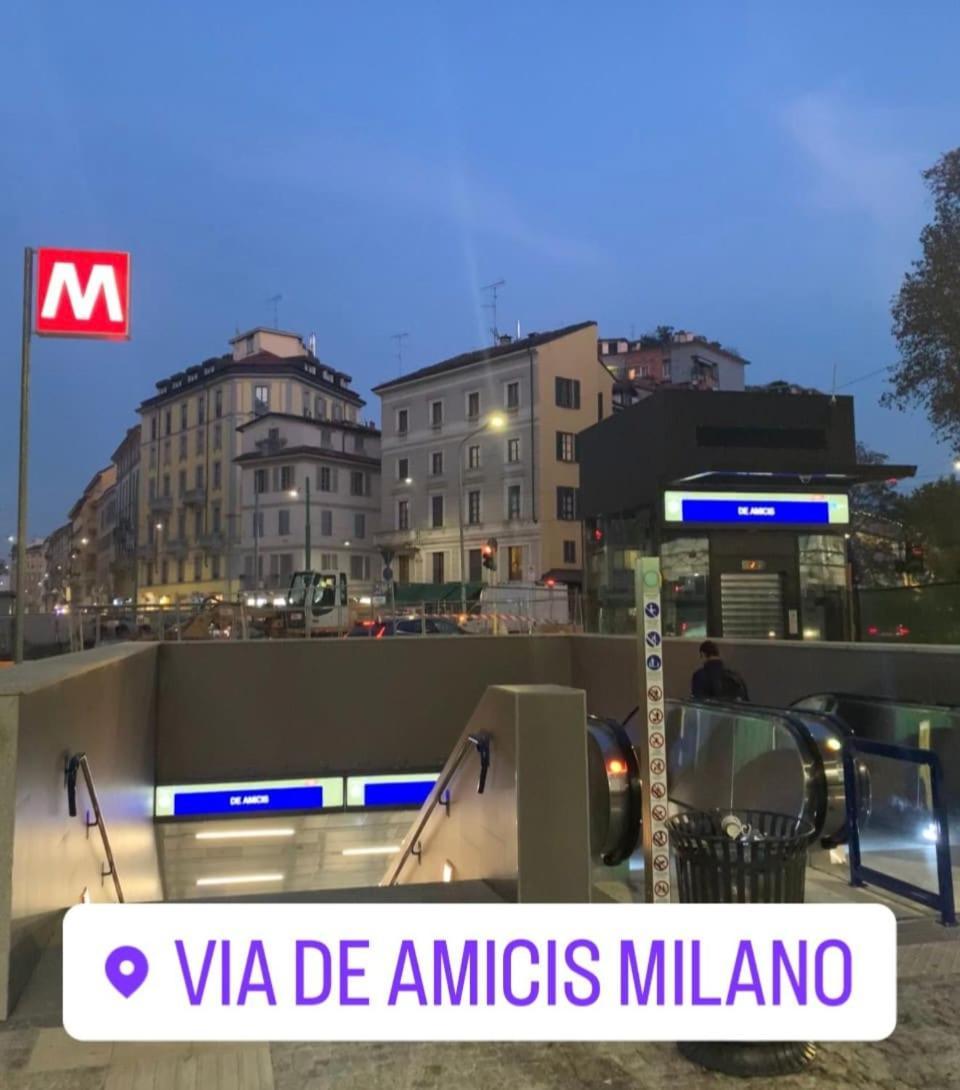 Apartment De Amicis Milan