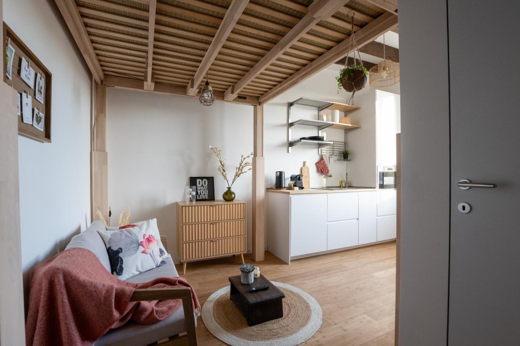 Wabi Sabi Vicino Metro M1 Apartment *