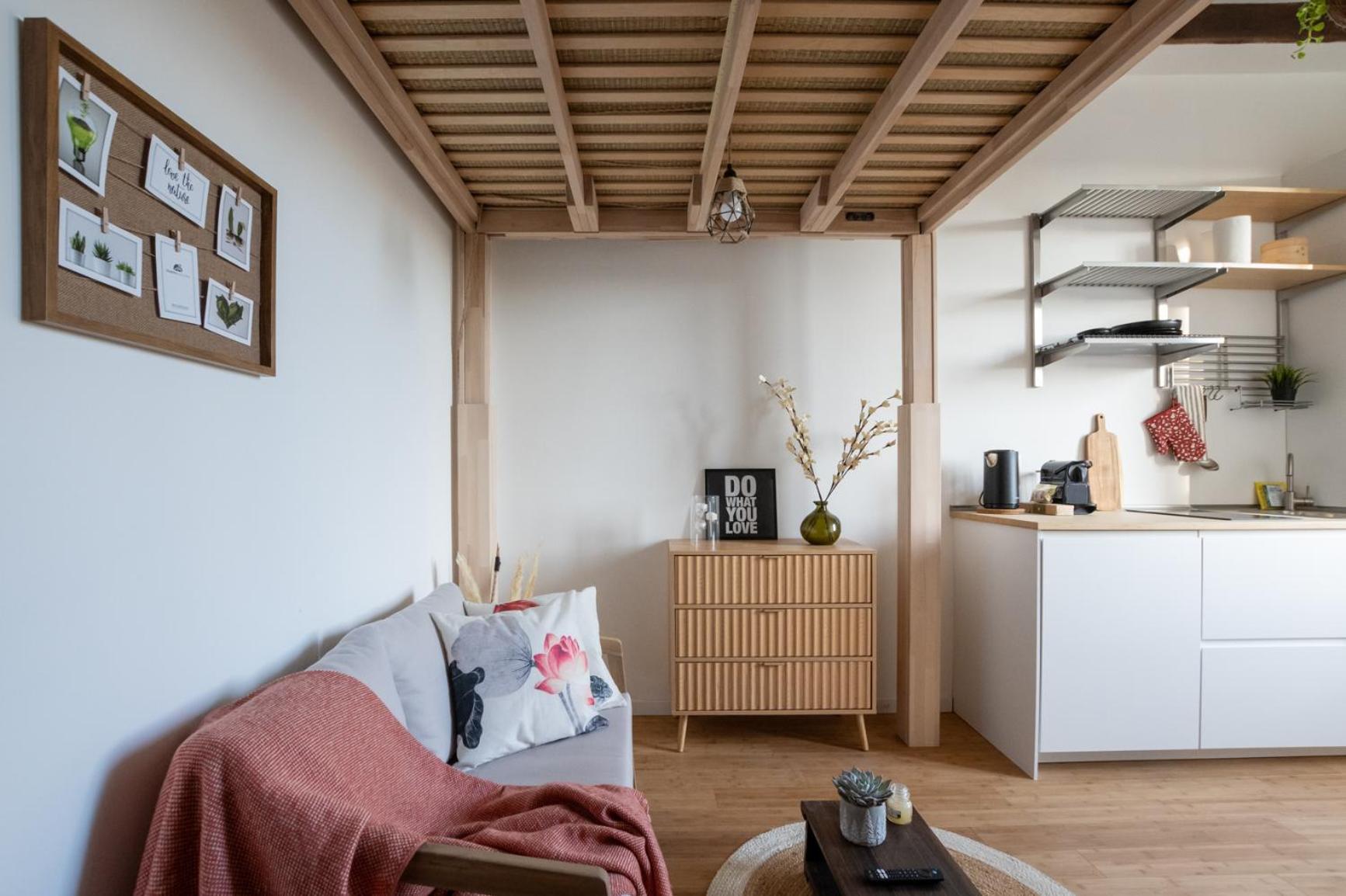 Wabi Sabi Vicino Metro M1 Apartment