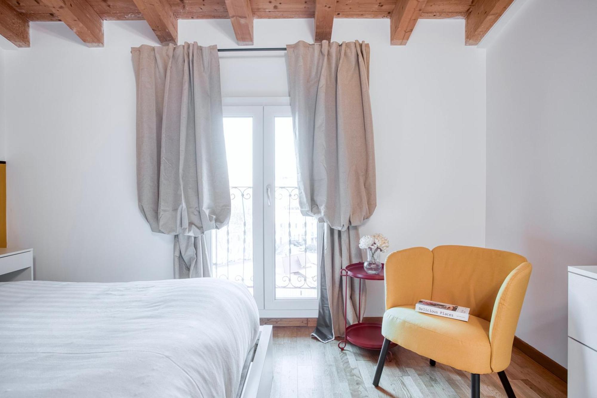 Easylife - Eleganza E Comodita In Citylife *