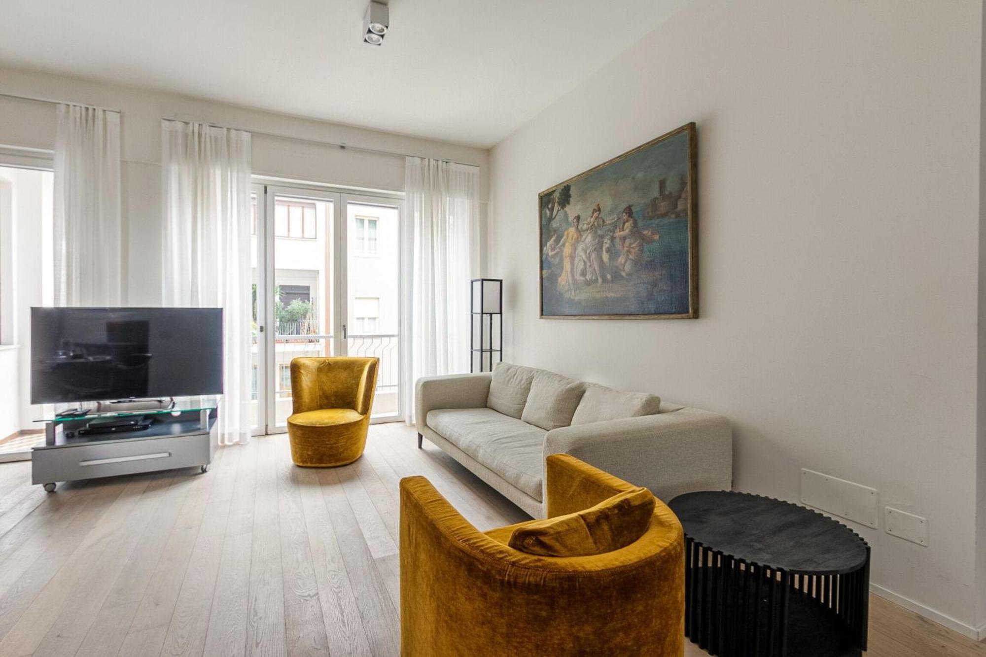 Apartment Palazzo Visconti Di Modrone, Two Beautiful By Halldis Milan
