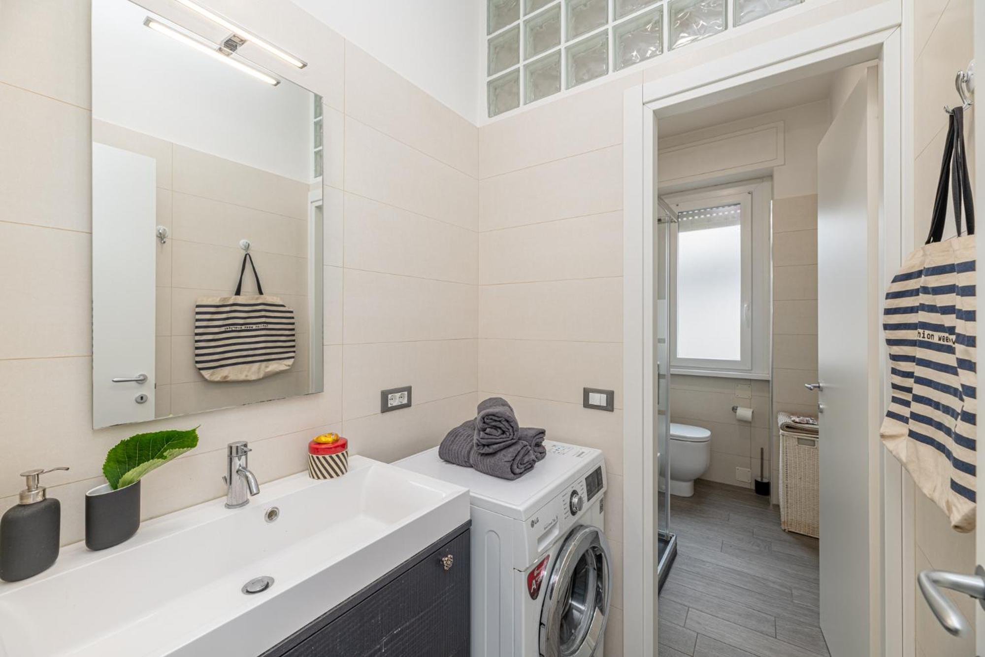 Brand New And Close To Downtown! Appartamento