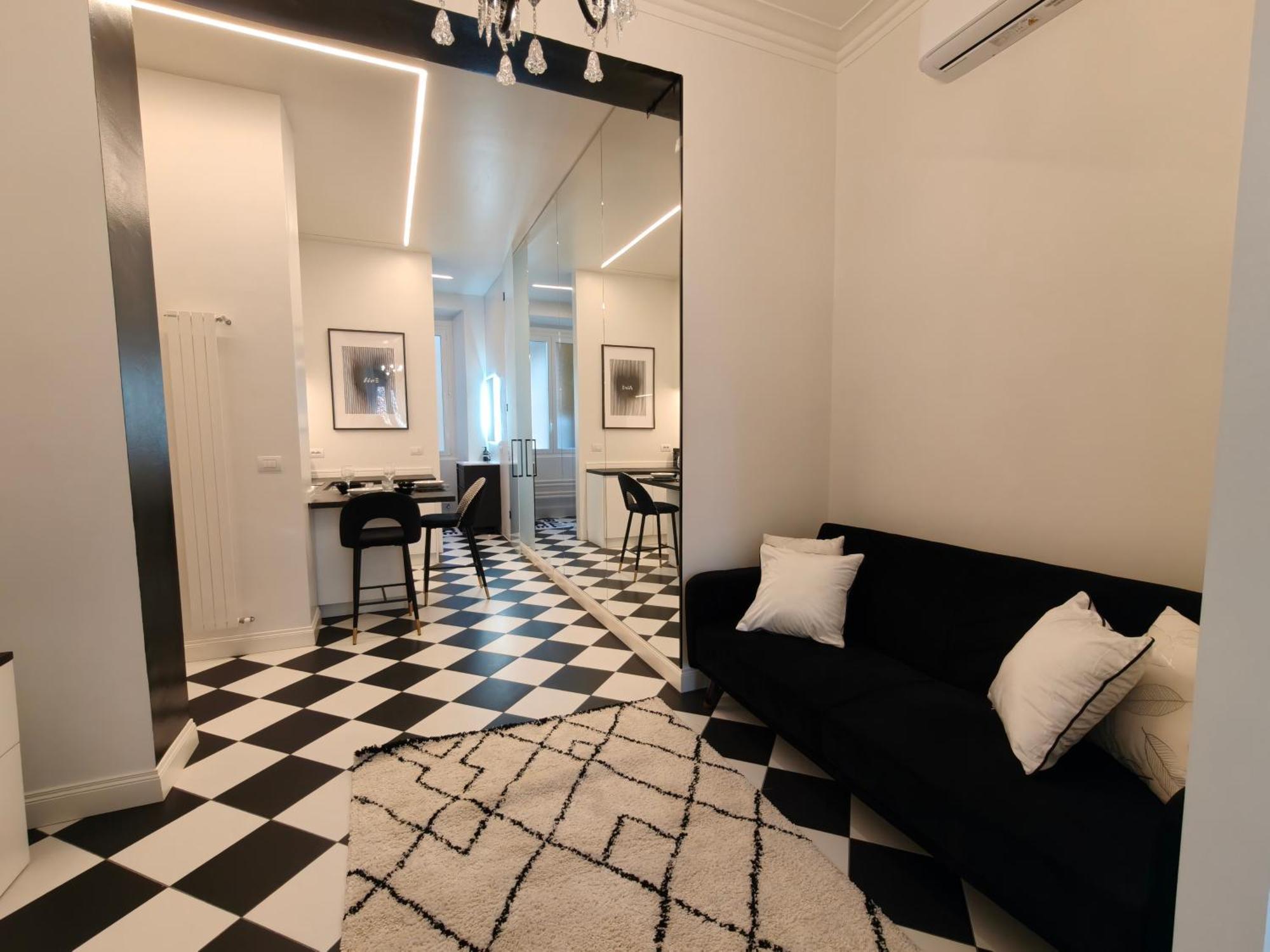 Black And White In Downtown With Ac, Wifi And Subway M1 M2 Airoport Connected, Station Milão