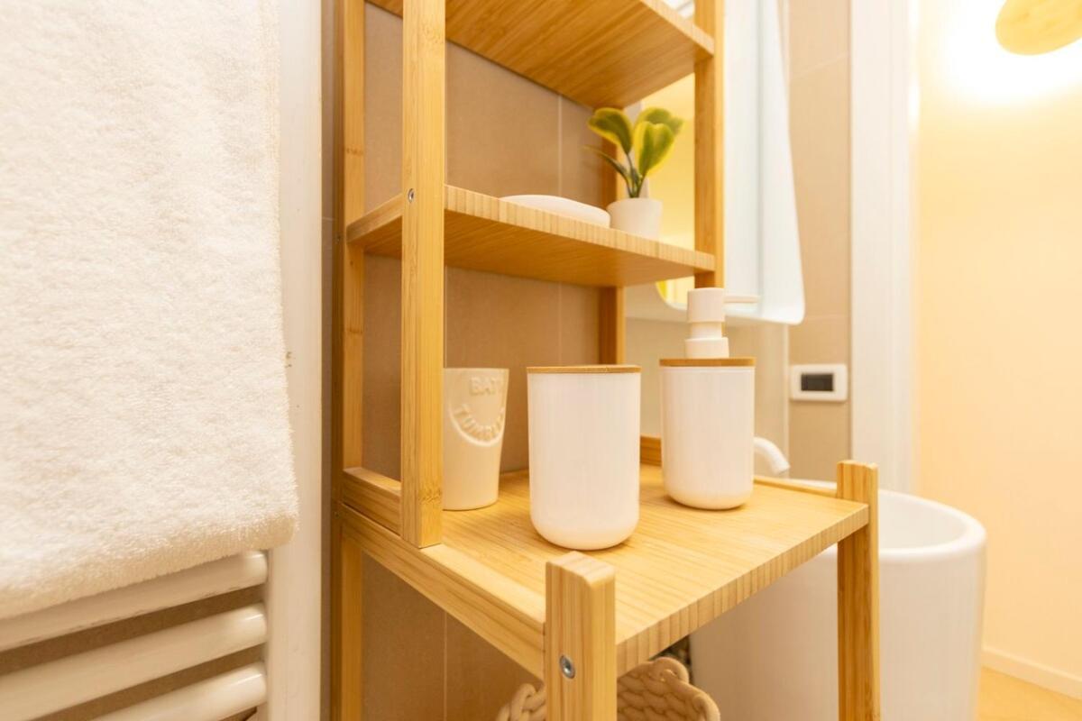 Sunny Retreat Near Metro, 12 Min To Duomo Milan