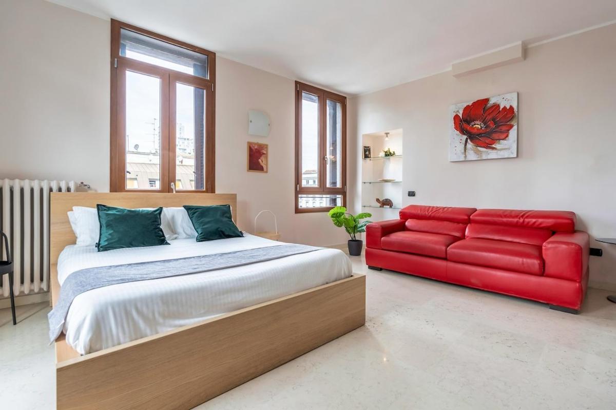 Station-duomo - Two Bedrooms & Terrace Apartment Milan