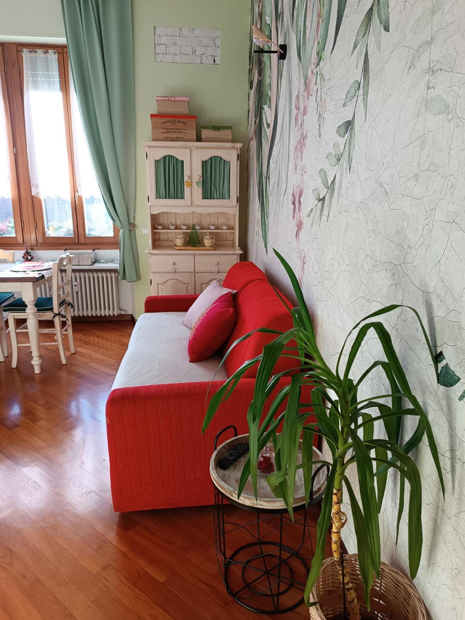 Alice's Apartment *