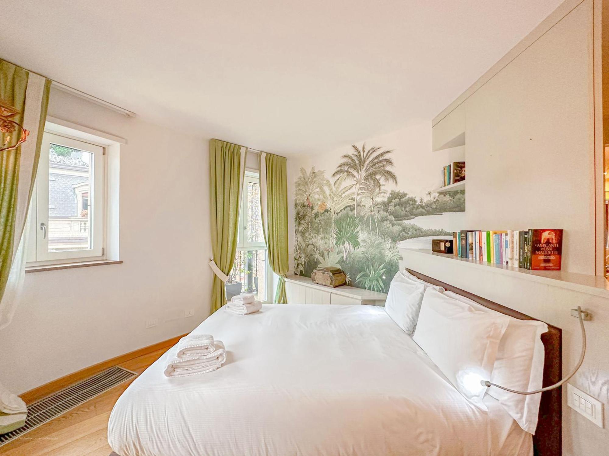 Foro Luxury Penthouse - Vista Duomo E Castello Apartment