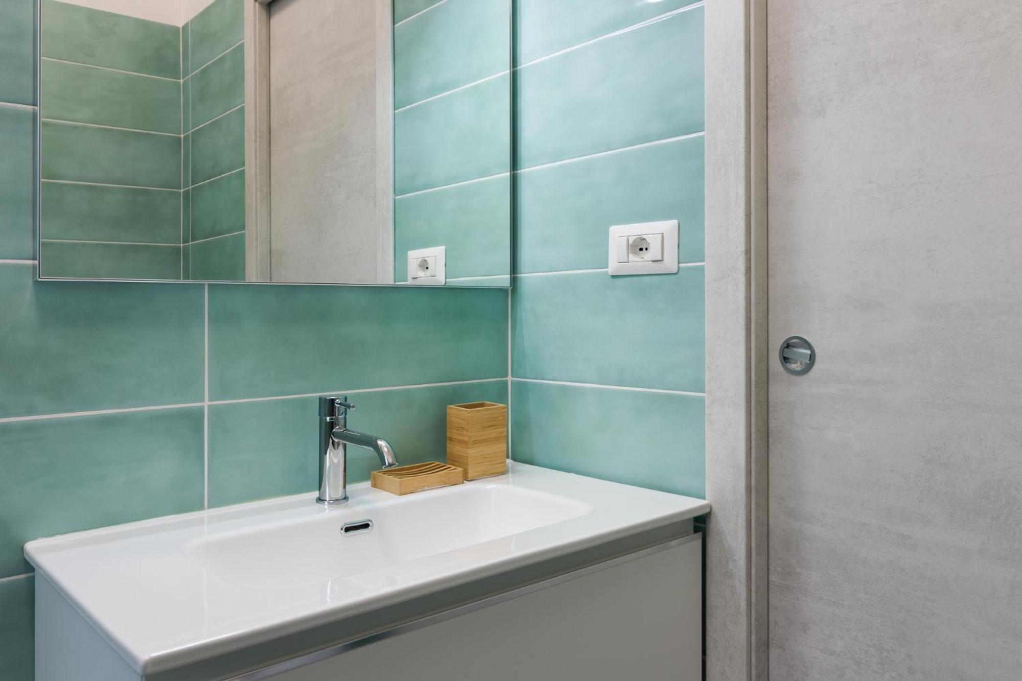 Gioia - Sopra La Metro Sondrio Apartment *