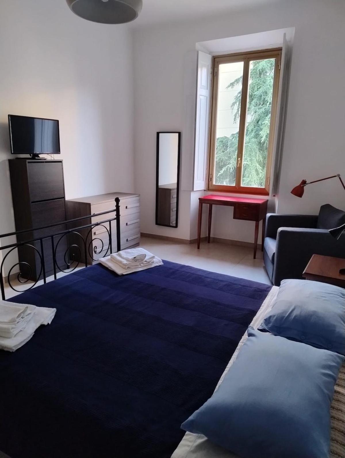 Renovated Near Metro And Station - Laurana *
