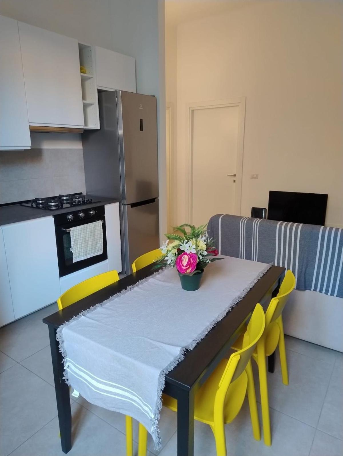 Renovated Near Metro And Station - Laurana * Milan