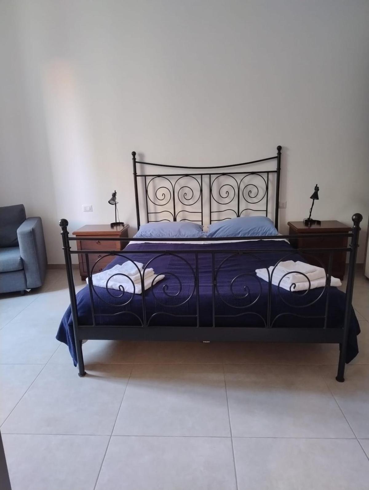 Renovated Near Metro And Station - Laurana