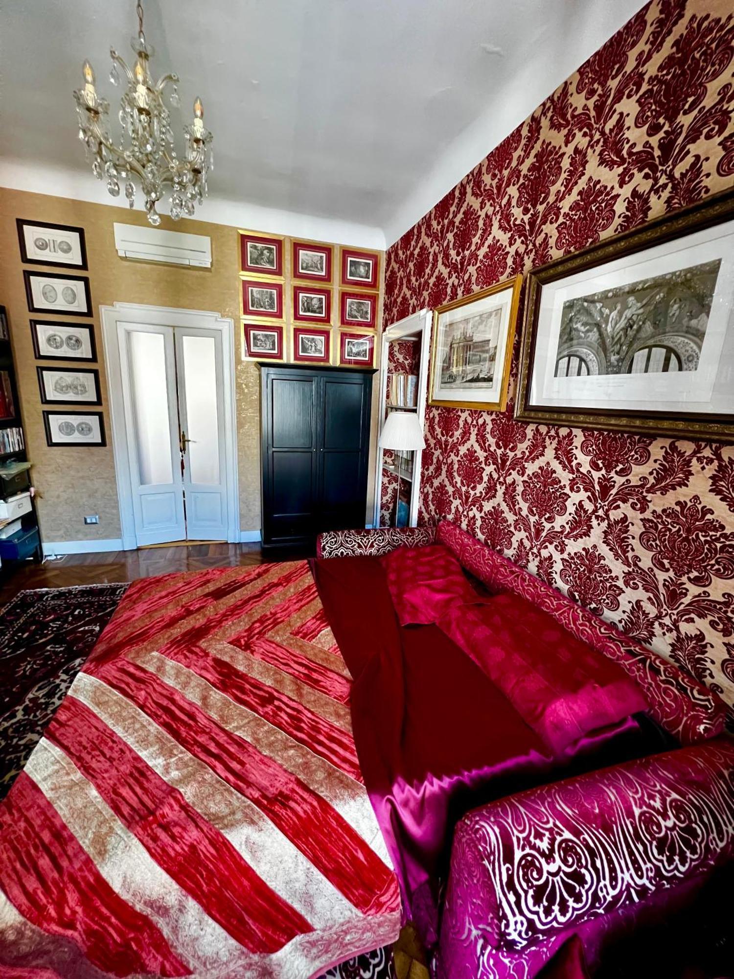 Luxury In Art Nouveau Building Next To Metro Station * Milan