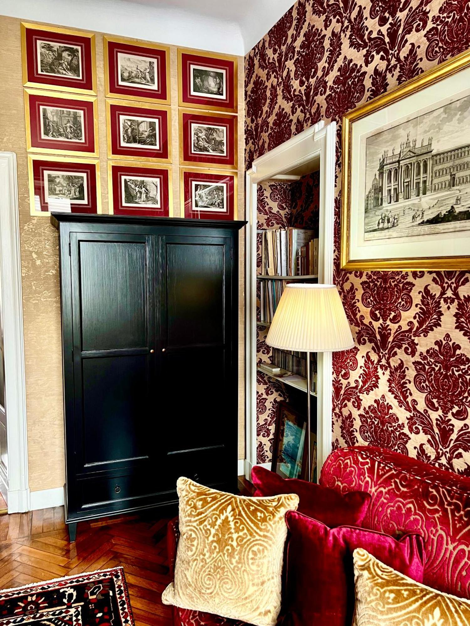 Luxury In Art Nouveau Building Next To Metro Station Bed & Breakfast Milan