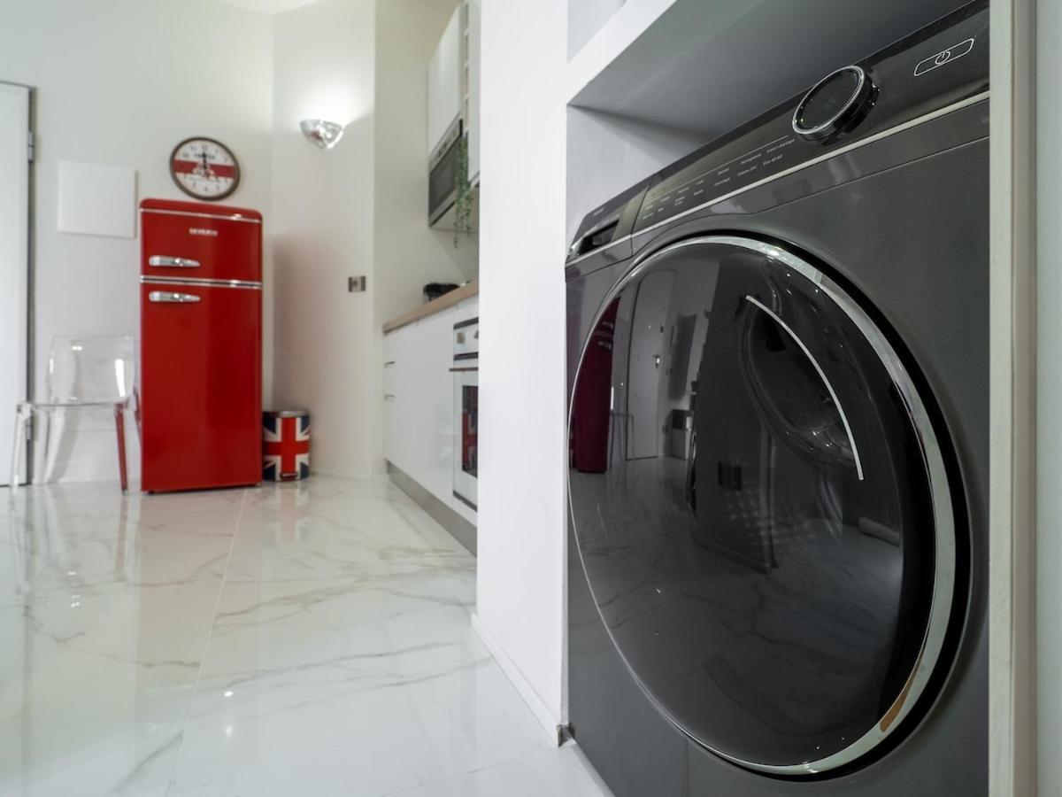 Apartamento Cozy In The Green, Close To Blue And Red Metro Milão