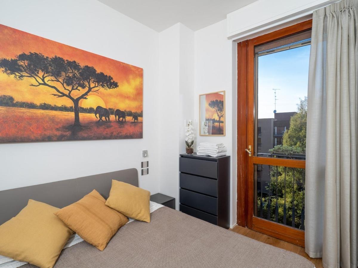 Apartamento Cozy In The Green, Close To Blue And Red Metro Milão